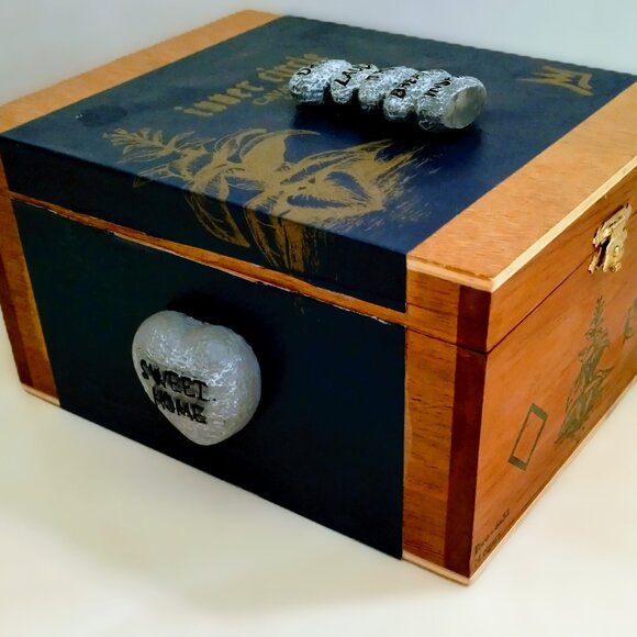 Suenos de Saundra Upcycled, EXTREMELY RARE Inner Circle Cigar Box Storage/Accent - Picture 6 of 9